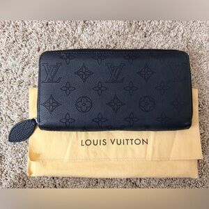Louis Vuitton Mahina Black Monogram Zip Wallet